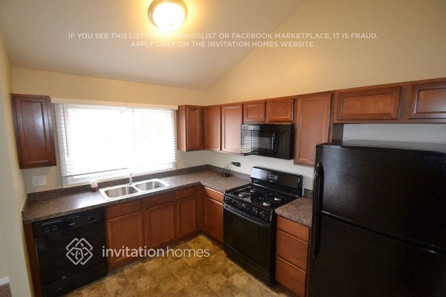 Photo - 30W078 Maplewood Dr