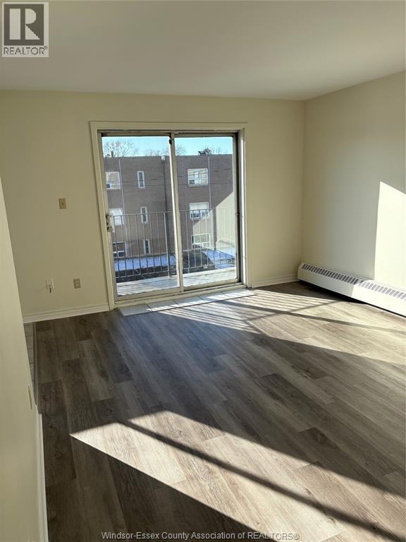 Photo - 6490 Wyandotte St E Unité 310