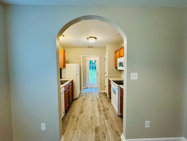 Photo - **Price just reduced & Move-in special of ...