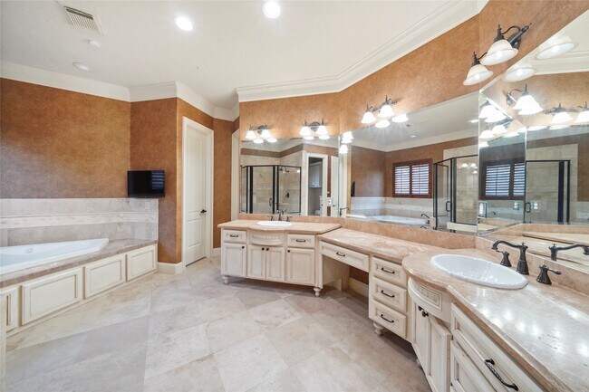 Photo - 30 N Palmiera Cir