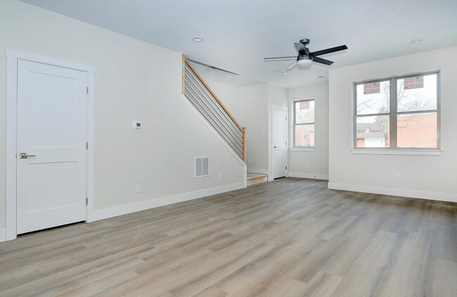 Photo - 105 Park Ave Unidad 1