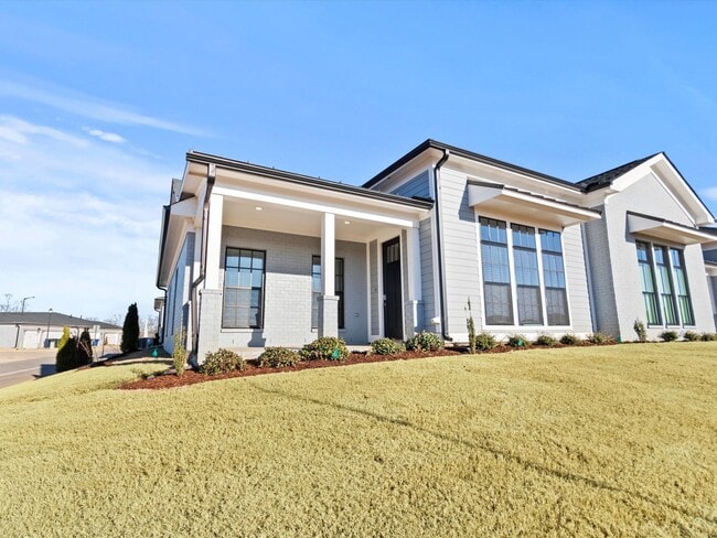 Photo - Like-new, modern end-unit townhome located in the desirable Clift’s Farm community in Madison