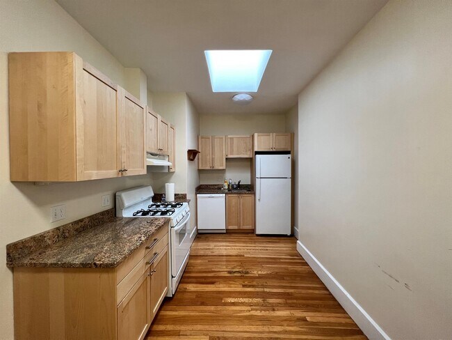 Photo - 206 Massachusetts Ave Unidad 8