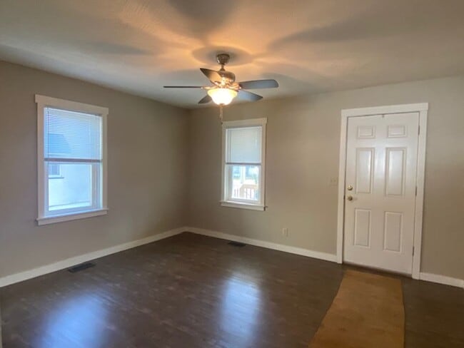 Photo - Adorable 2 Bedroom Early July!