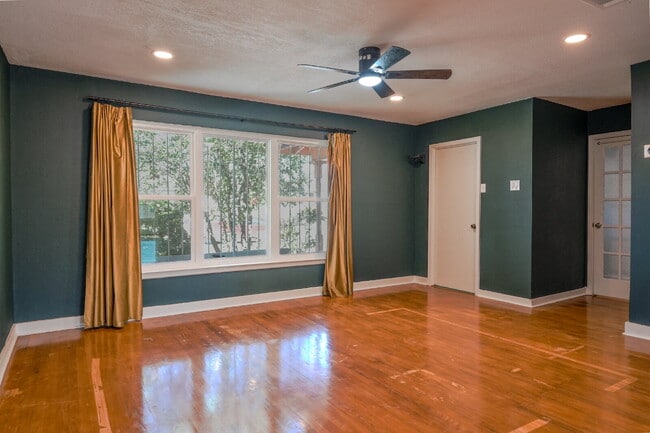 Photo - 2622 W Summit Ave.