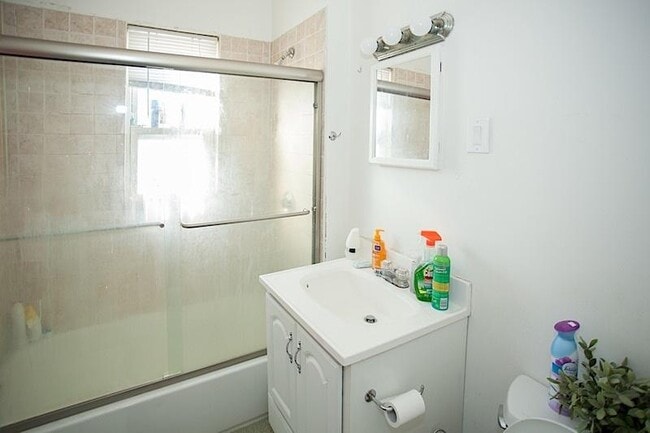 Photo - 5.0 bedroom in Somerville Massachusetts 02144 Unidad U2