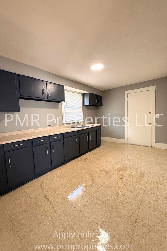Photo - 4 Bedrooms / 1.5 Bathrooms House