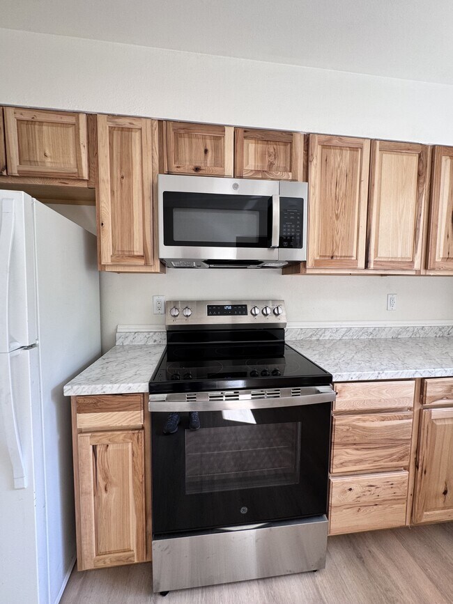 Photo - 736 Bennett Ave
