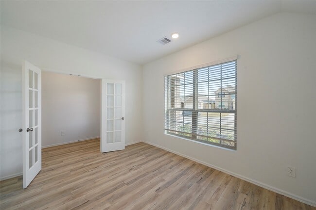 Photo - 307 Flower Reed Ct