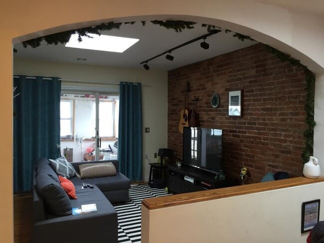 Photo - 449 2nd W St Unit 3