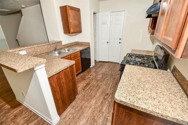 Building Photo - 6030 Santa Cecilia Ln Rental