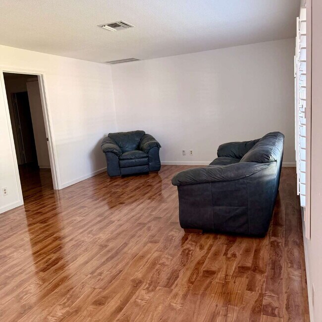 Photo - 147 Sunflower Cir