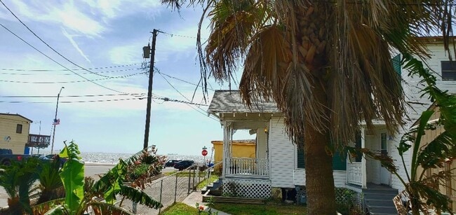Photo - 2411 30th St