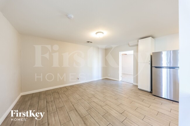 Photo - 13642 N 31st Dr