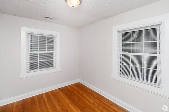 2BR,1BA-726SF