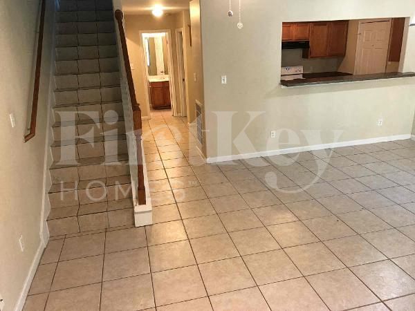 Photo - 2920 La Estancia Ln