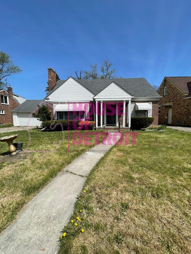 3 BEDROOM 2 BATH BUNGALOW FREE PRE-SCREEN - 3 BEDROOM 2 BATH BUNGALOW FREE PRE-SCREEN House