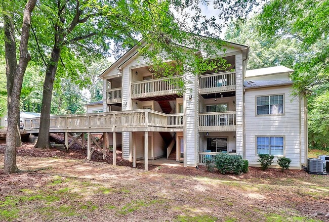 Building Photo - 1001 Churchill Downs Ct Unit J