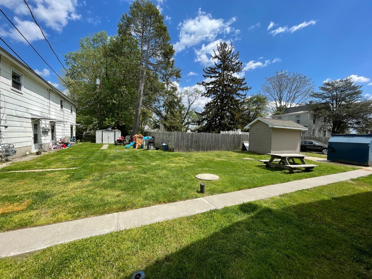 Enjoy plenty of open space on property! - 7 Arch Ave