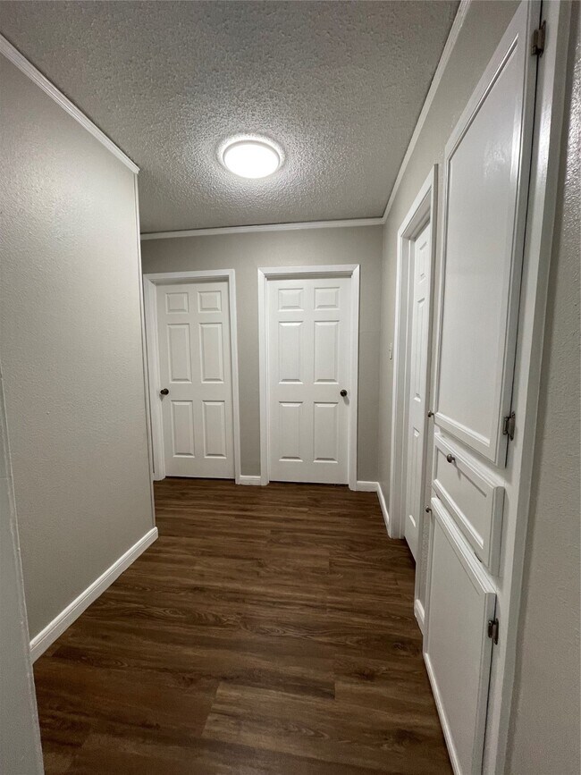 Photo - 1731 W 8th St