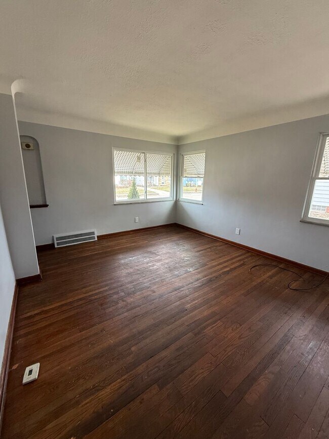 Photo - 3bd Single Garfield Hts Water/Sewer Included Section 8