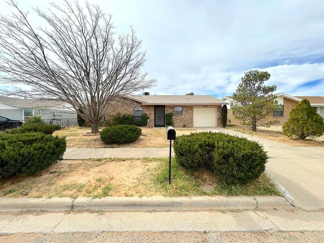 Northeast El Paso 3 Bed Refrig A/C - Northeast El Paso 3 Bed Refrig A/C Casa