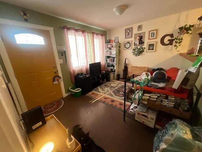 Photo - 15840 W Hess Ln