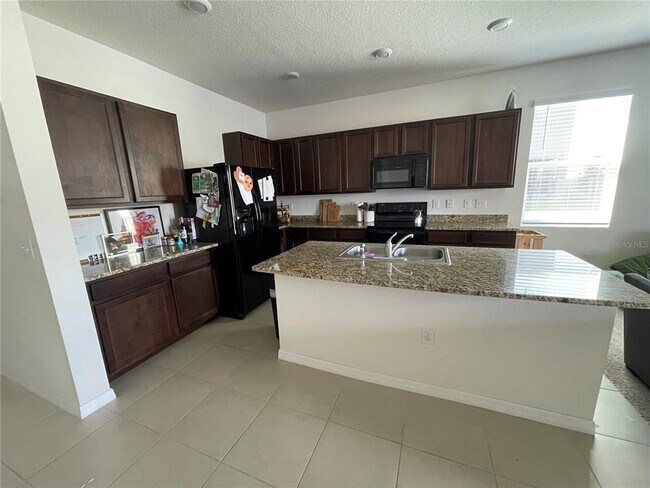 Photo - 2819 Suncoast Blend Dr