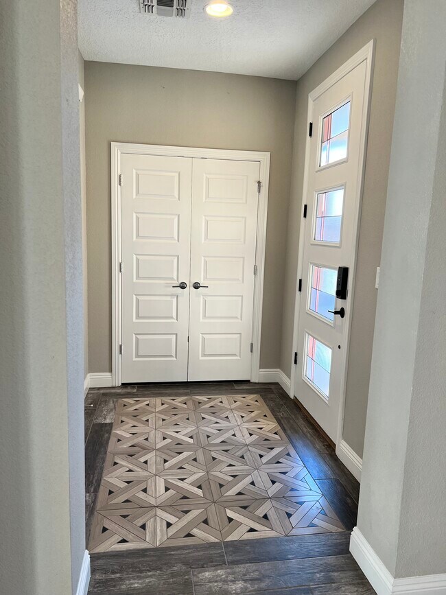 Entry - 6321 Vista del Bosque Dr NW