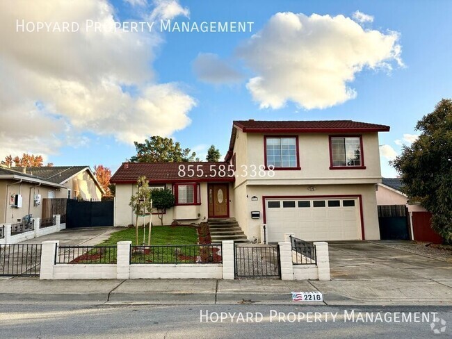 Building Photo - Spacious 4 Bedroom Home In Desirable Milpi...