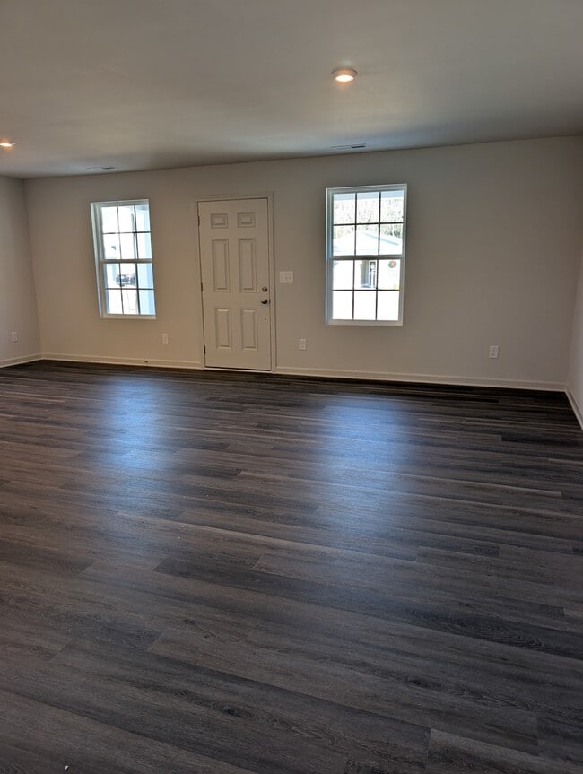 Photo - 6717 Hardwick Ln