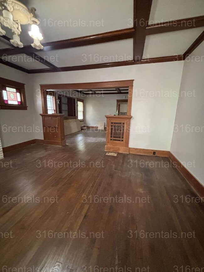 Photo - Five bedroom Two bath house for rent!
