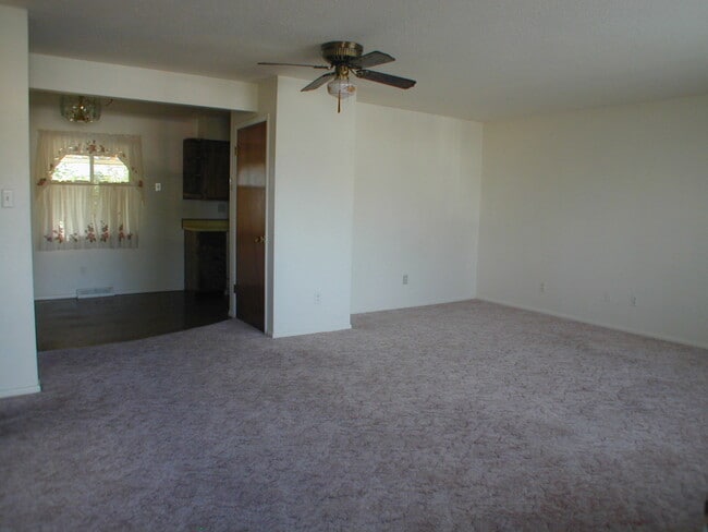 Photo - House For Lease