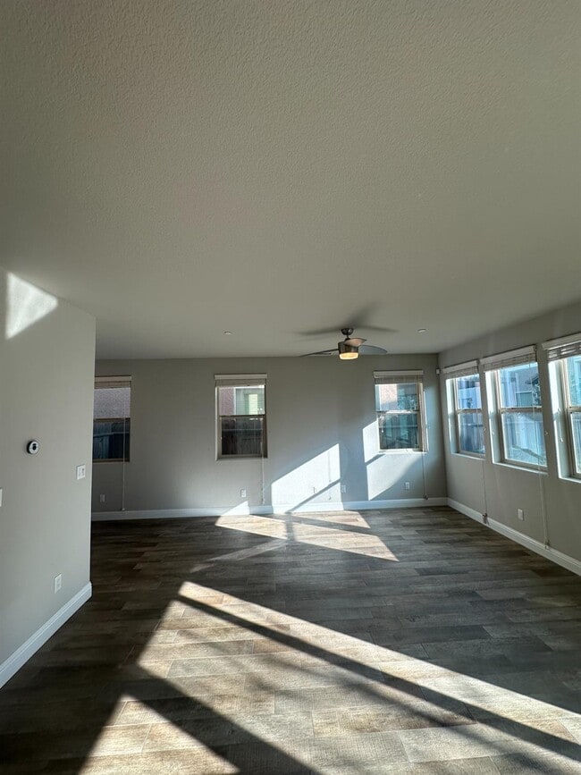 Photo - 1325 E Via Viola Way