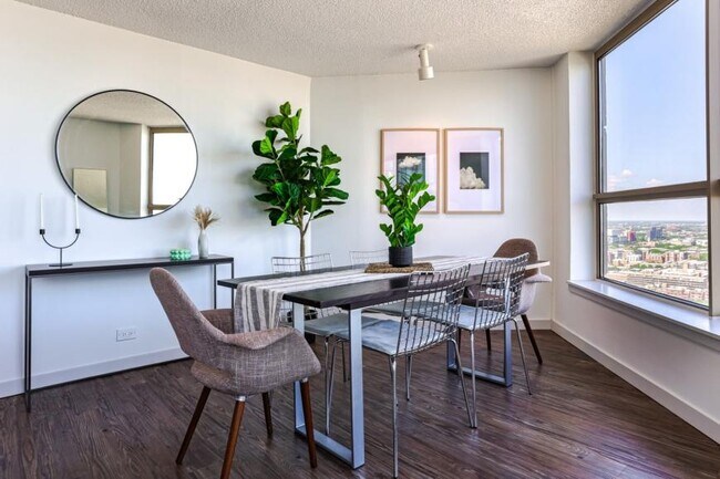 Photo - 1 bedroom in Chicago IL 60661 Unit 1-1704