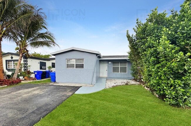 Building Photo - 6580 SW 20th St