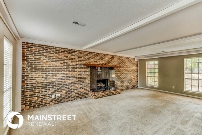 904 Pine Forest Cir