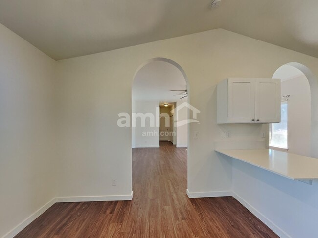 Photo - 1405 W Chance Ct