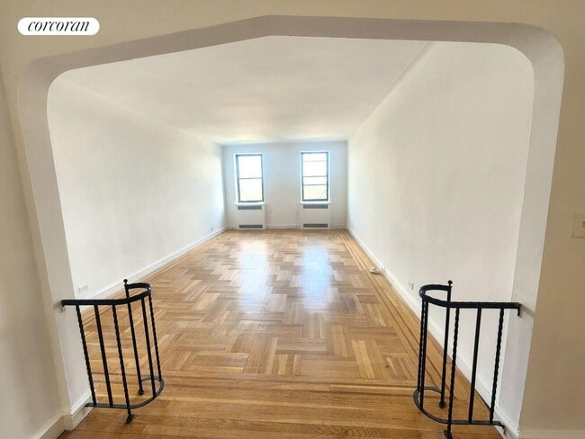 Photo - 5400 Fieldston Rd