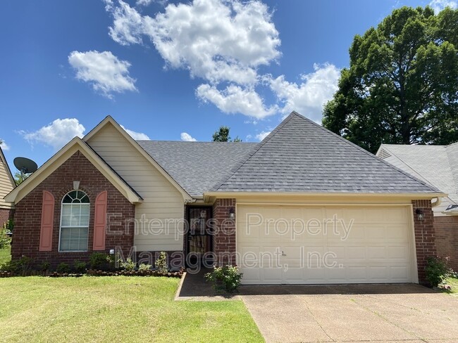 7125 Showboat Ln