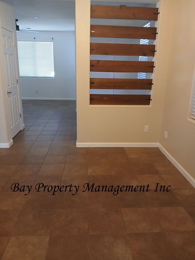 Photo - 380 Barolo Cir