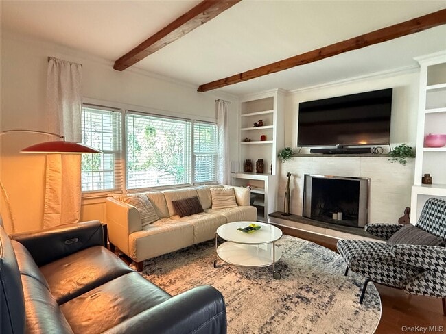 31 Jacobson Ave