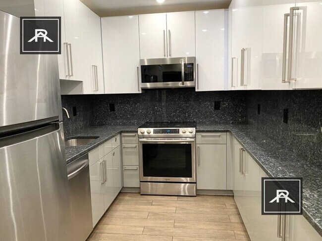 Photo - 3 bedroom in Brookline MA 02446 Unidad 1
