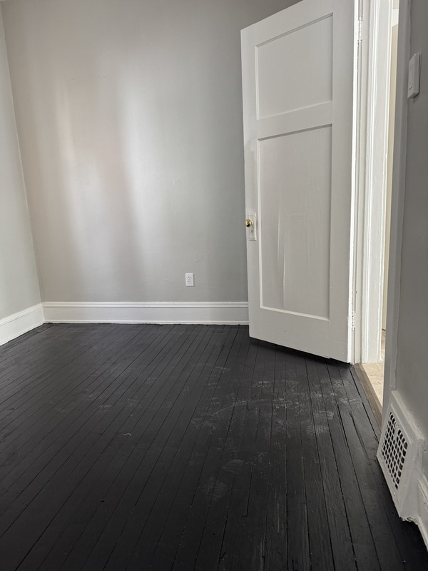 Photo - 2927 E 126th St