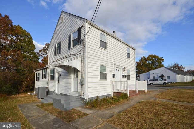 Building Photo - 46670 Midway Dr Rental