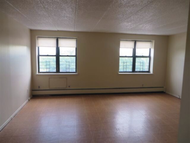 Photo - Astoria Towers