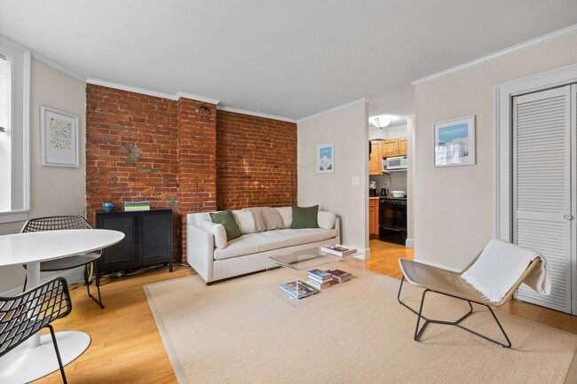 Photo - 15 Dartmouth St Unit A