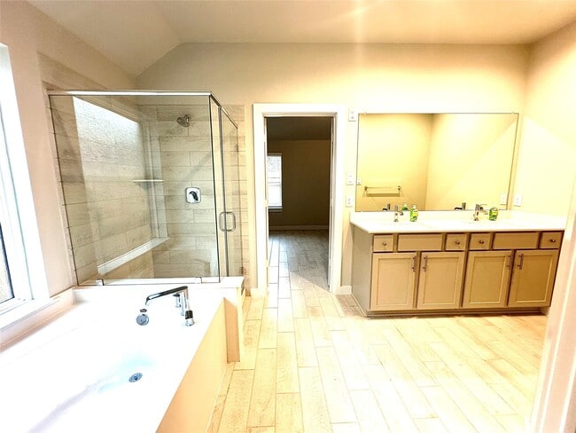 Photo - 15718 Telge Rdg Ln