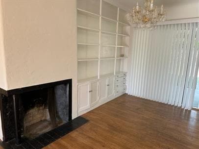 Photo - Open-Concept Living with Stylish Kitchen & Large Backyard