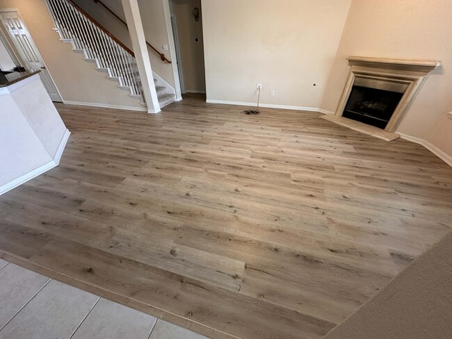 Photo - 5802 Horseshoe Falls